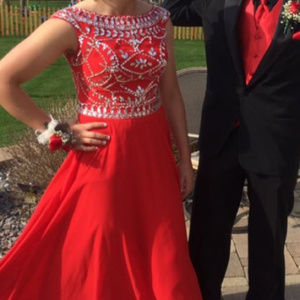red prom dress